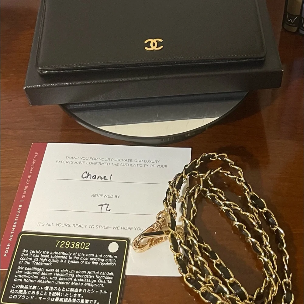 CHANEL Calfskin wallet NWOT w/ COA and box! 🌟💫 - Picture 12 of 17